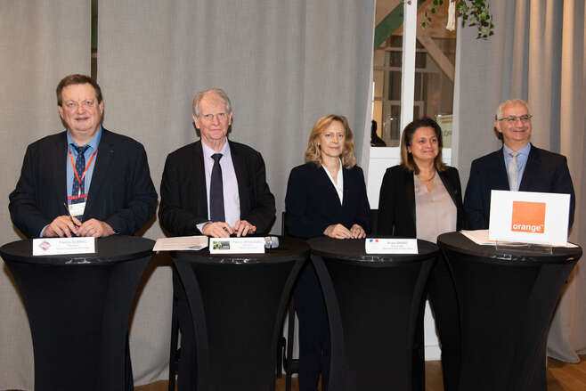 Les 5 signataires de la charte